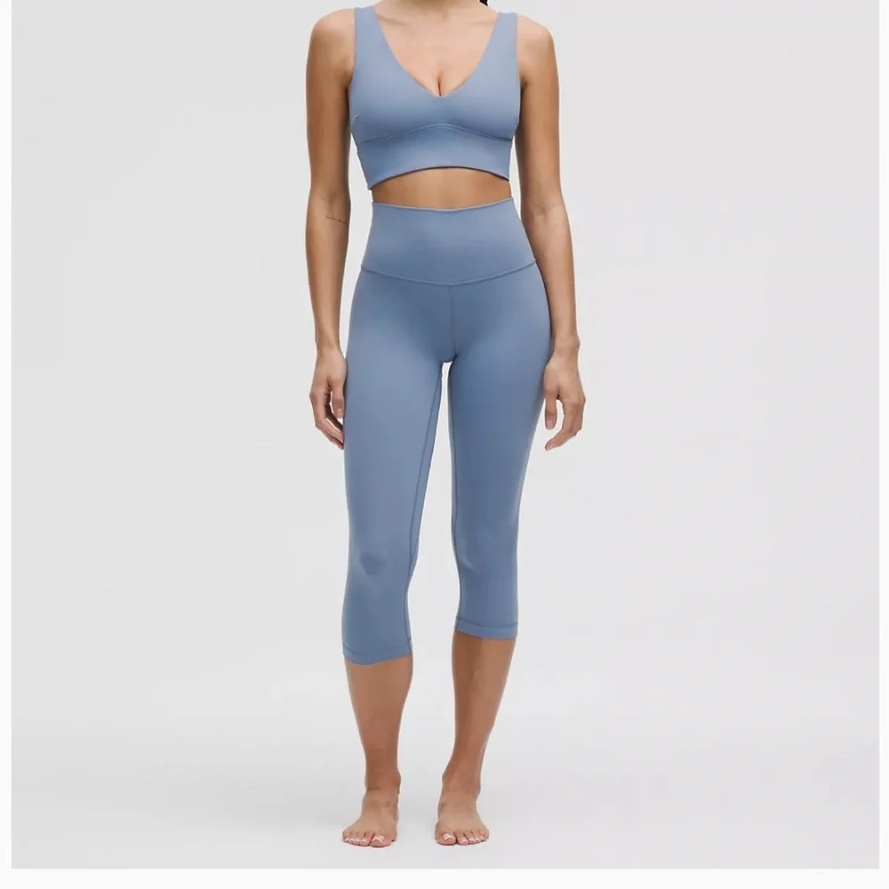 Lululemon Align Leggings 21 “ crop solid blue size 6 women’s cropped - Picture 2 of 9